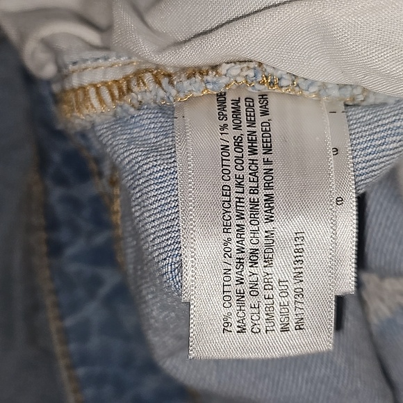 Wild Fable Super High Rise Cuff Distressed Raw hem Cut offs Size 2R Daisy Dukes - Picture 5 of 9